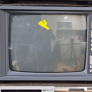 방모 모니터 BARCO CVM-3237