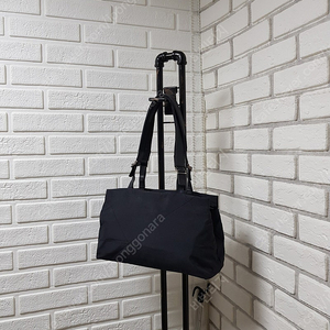 [정품] 페라가모 스포츠 나일론 숄더백