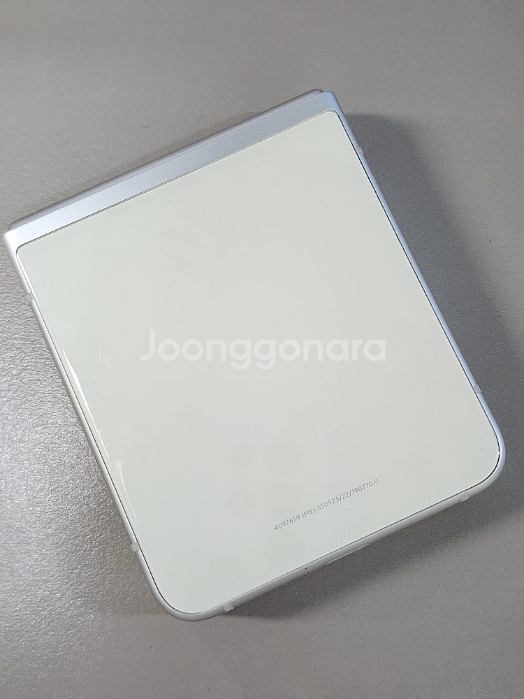 < 갤럭시 Z플립3 크림 256기가 무잔상 파손없는 가...--2
