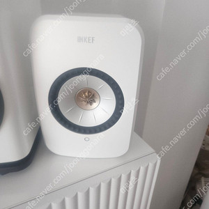 KEF LSX 2 화이트 색상 (하위 모델인 LT가 아님)