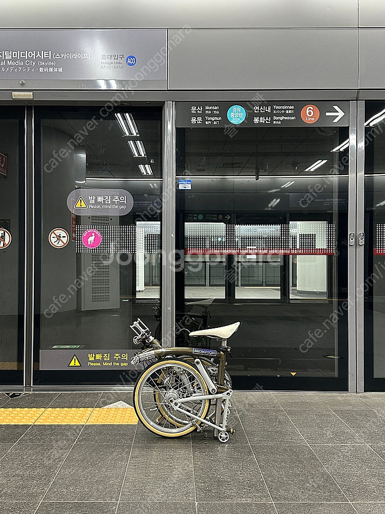 브롬톤 로우라커 내외장 6단 M6E--3