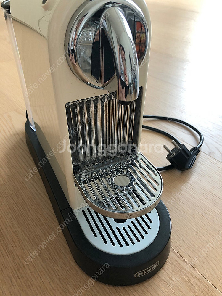 네스프레소 시티즈 드롱기--3