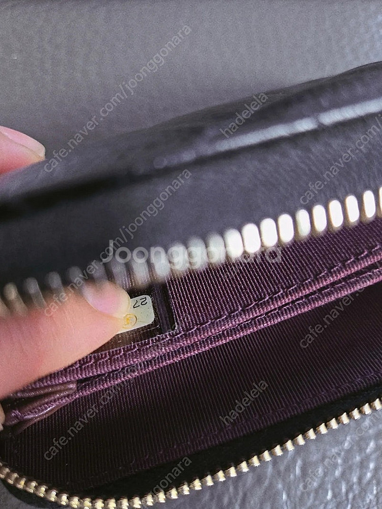 샤넬 클래식 캐비어 카드지갑 블랙 지퍼돌이 금장--5