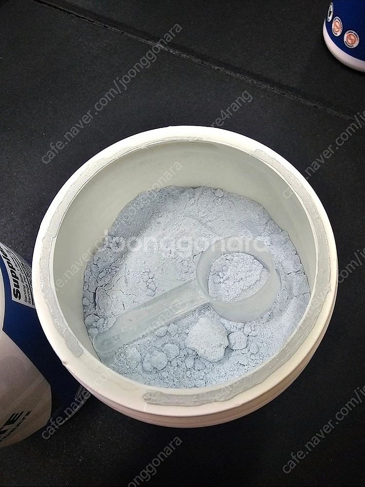 크래아틴 모노하이드레이트 500g 2개 팝니다--2