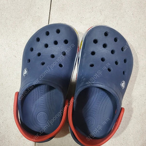 크록스 j2