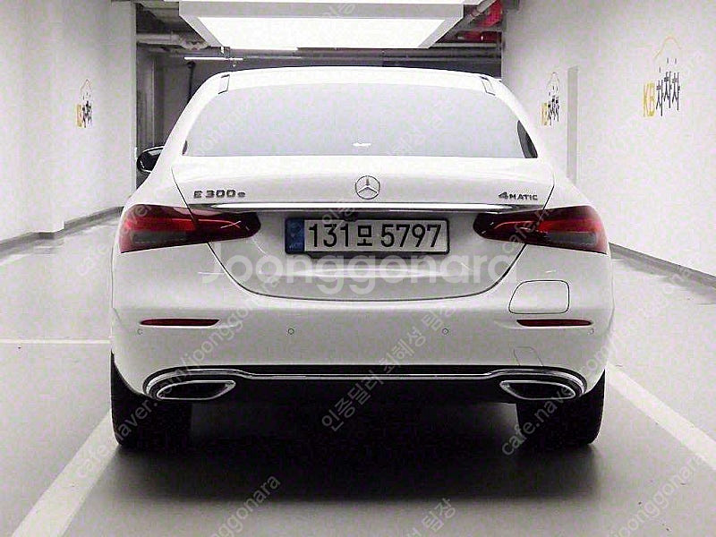 벤츠 E클래스 중고 벤츠 E300 중고 2021년식 5...--3