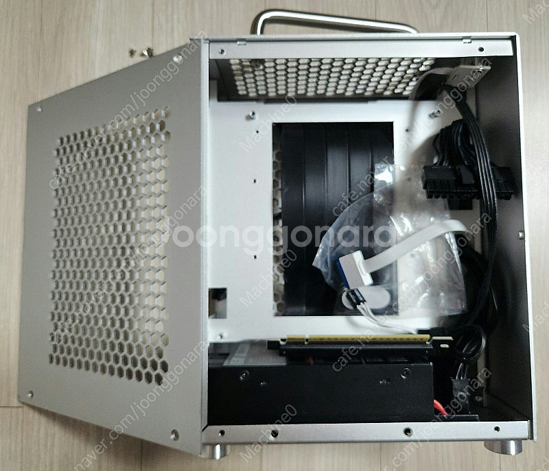 [부산] PC 케이스(ITX) + 파워(METALFIS...--0
