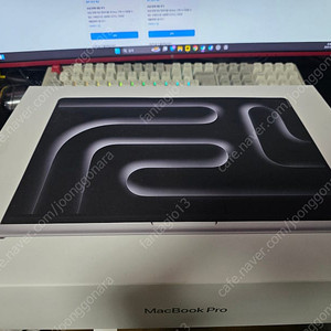 M4 맥북프로 16인치 실버, 512g 램 24gb 3개월 사용