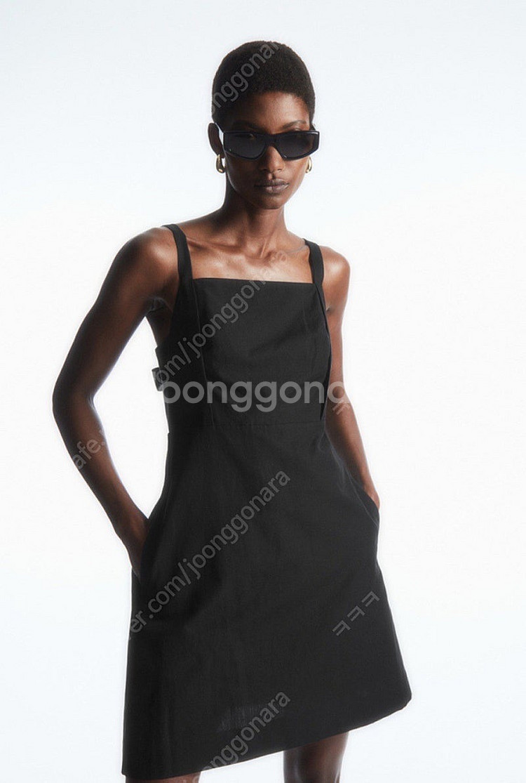 COS(코스) 오픈 백 미니 피나포어 드레스(34사이즈)--0