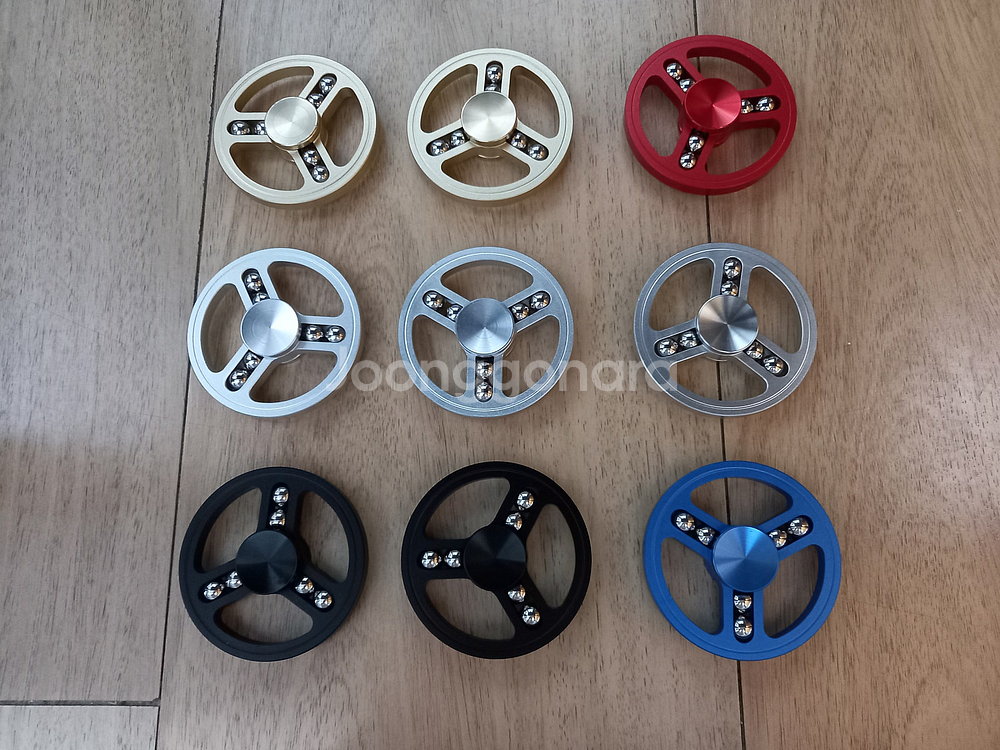 저렴하게 급처분합니다. 피젯스피너팝니다. 피젯토이.스피너.FidgetSpinner.팽이회전완구--3