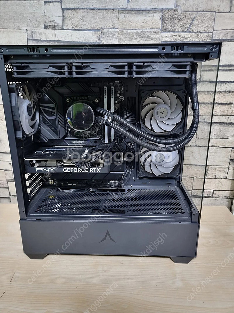 수원] 게이밍 PC 본체 i7-13700F, RTX 4...--1