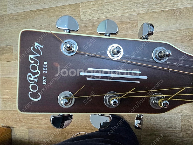 Corona sd-70ns 통기타 팝니다--2