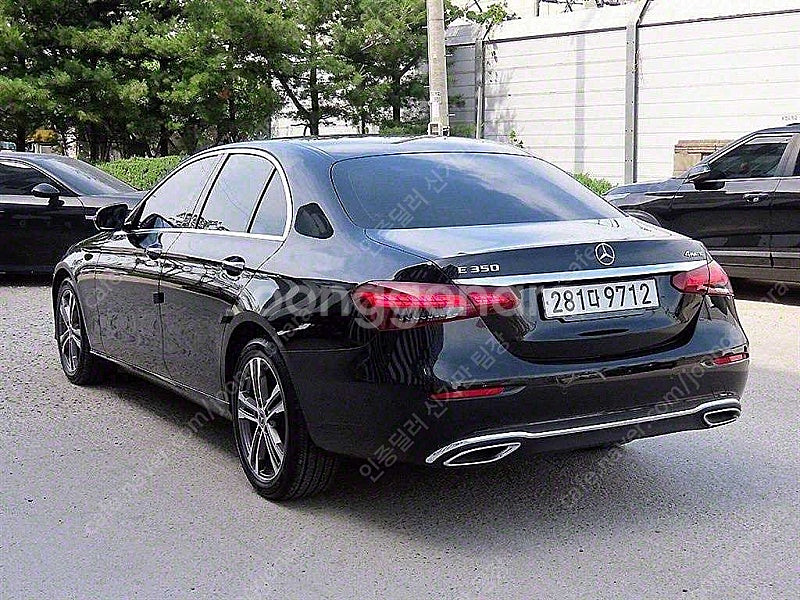 검정색 벤츠 E클래스 중고 W213 E350 4MATI...--8