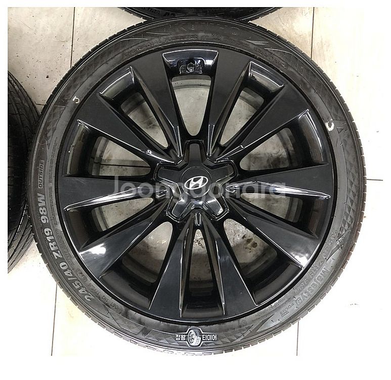 그랜저HG 셀러브리티 블랙 휠타이어 245/40R19--2
