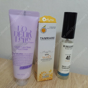립밤 제주여행 구매했습니다 핸드크림 새거 용량50 향수 조금사용 했습니다 필요하신 분들은 편하게 보세요 전체세트 5000원 직거래 가능해요