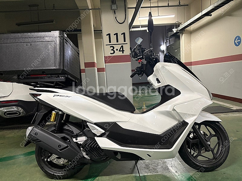 pcx125 25년식 화이트 팝니다--3