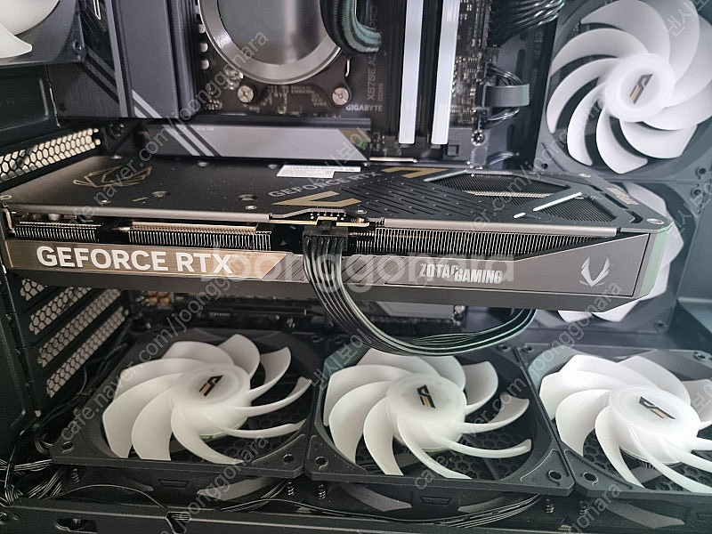 Zotac RTX 5070 Solid OC--1