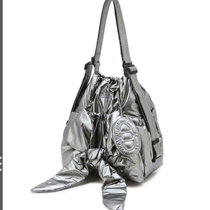 아떼 바네사 브루노 르봉 글로시 그레이S