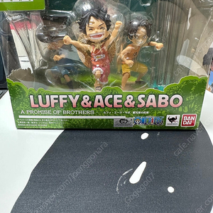 미개봉 피겨 아츠제로 원피스 의형제 피규어