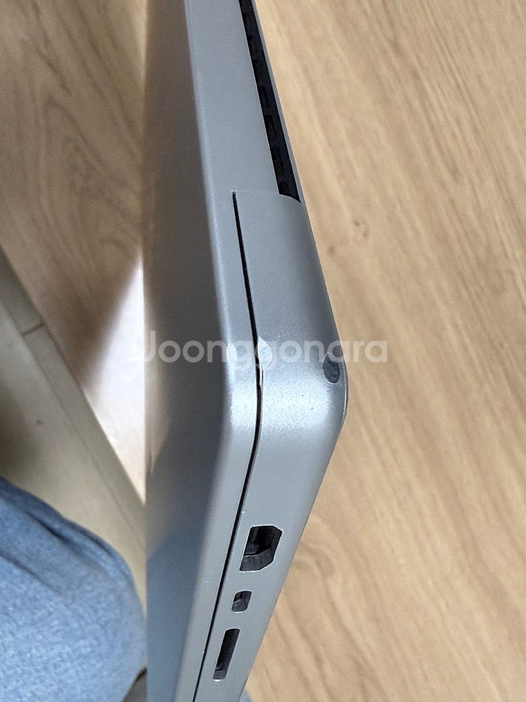 맥북 프로 M3 16인치 실버 18GB 512GB 팝니...--1