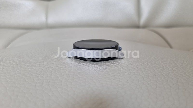 갤럭시워치4 40mm 실버 wifi +충전기+스트랩--3