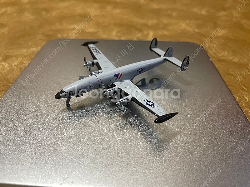 1:400 EC-121T Warning Star USAF--0