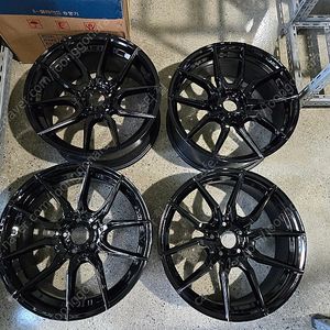 지가토 ZF01 블랙유광 19인치 사제휠 대품판매70만원