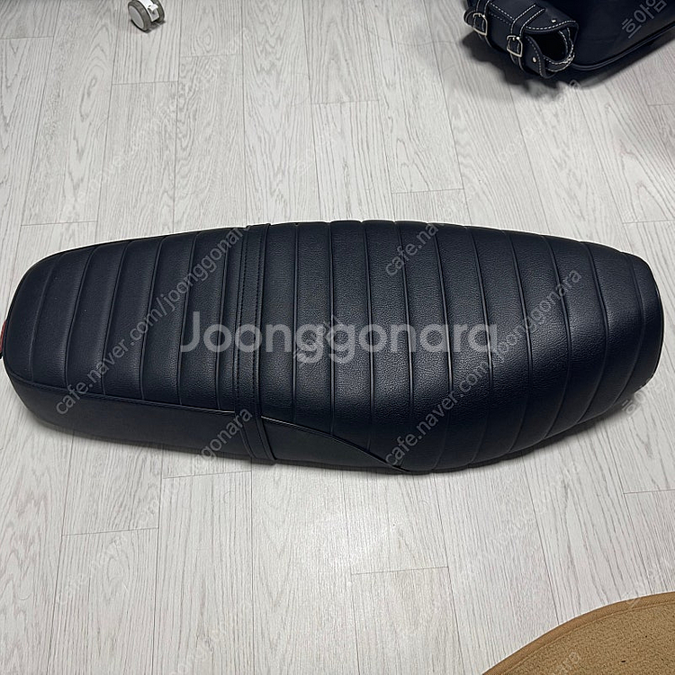 슈퍼커브 21년식~ 용품 팝니다(오도리스 2인 롱시트,...--0