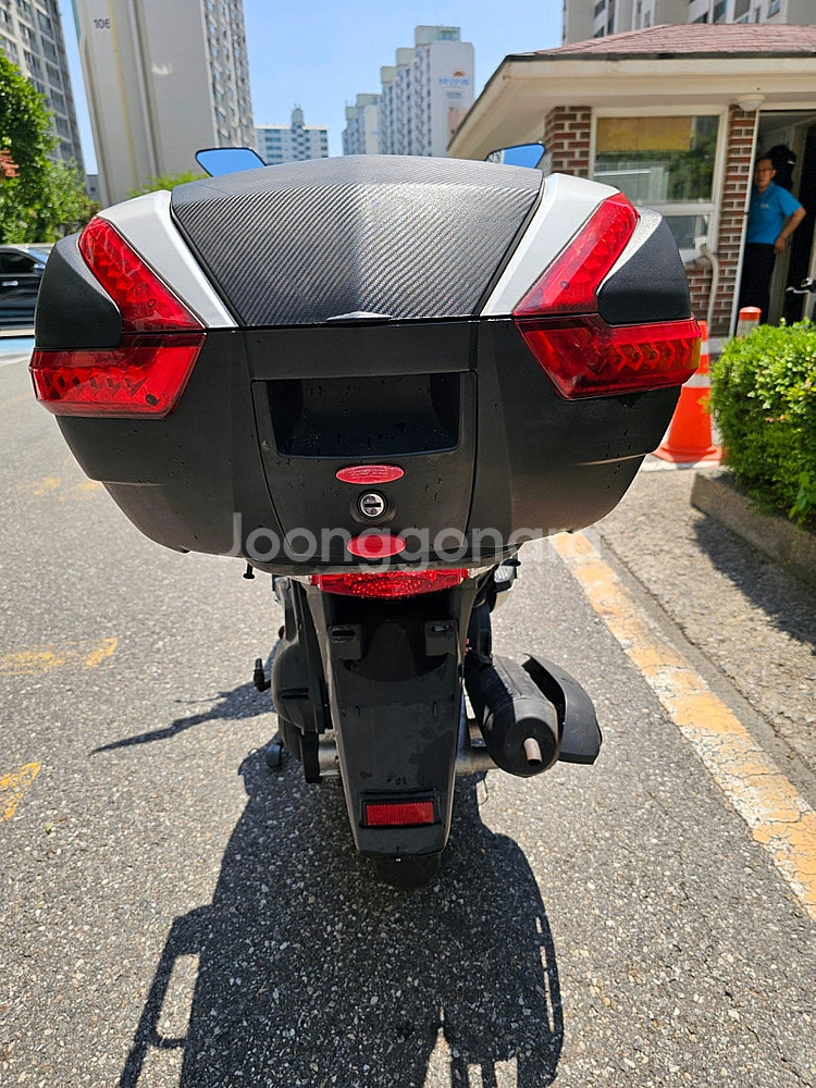 킬로수 짧은 2017년식 sym 와이드에보125 판매합...--3