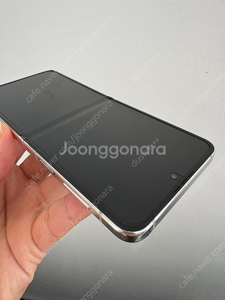 갤럭시Z플립5 화이트색상 512G 중고 단말기 판매합니...--0