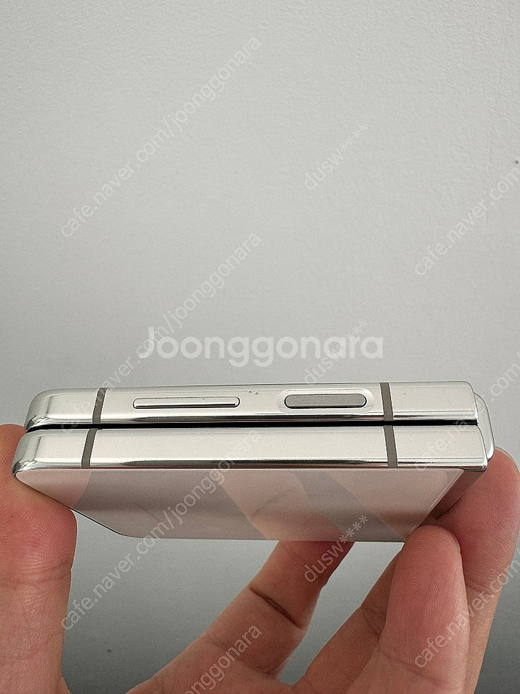 갤럭시Z플립5 화이트색상 512G 중고 단말기 판매합니...--7