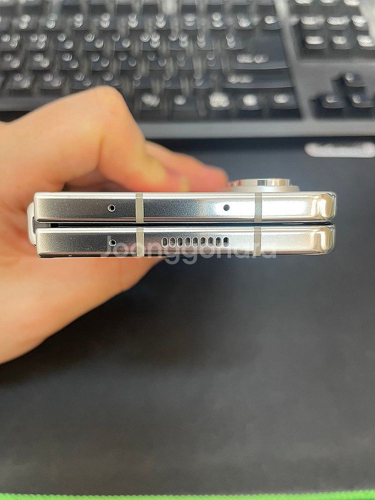 갤럭시Z폴드5 크림 512GB 무잔상 상태좋은 중고69...--3