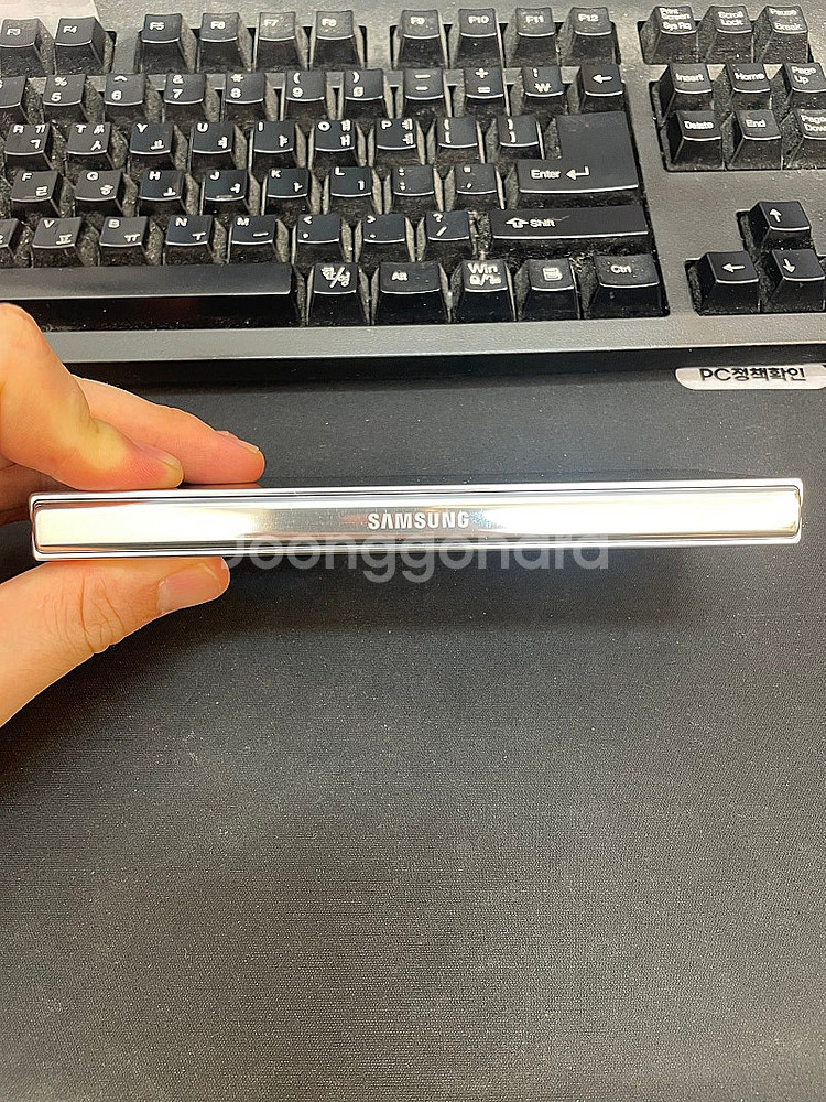 갤럭시Z폴드5 크림 512GB 무잔상 상태좋은 중고69...--6