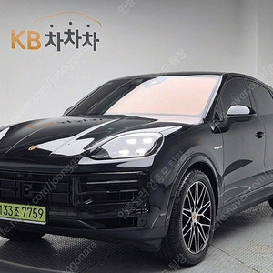 포르쉐 카이엔 중고 포르쉐 중고 카이엔 하이브리드 중고 검정색 2025년식 1,353km 3.0 E-하이브리드 쿠페 중고자동차