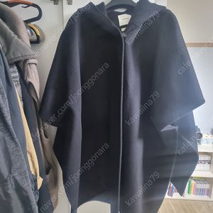르꼬르망 캐시미어 후드 망토 블랙