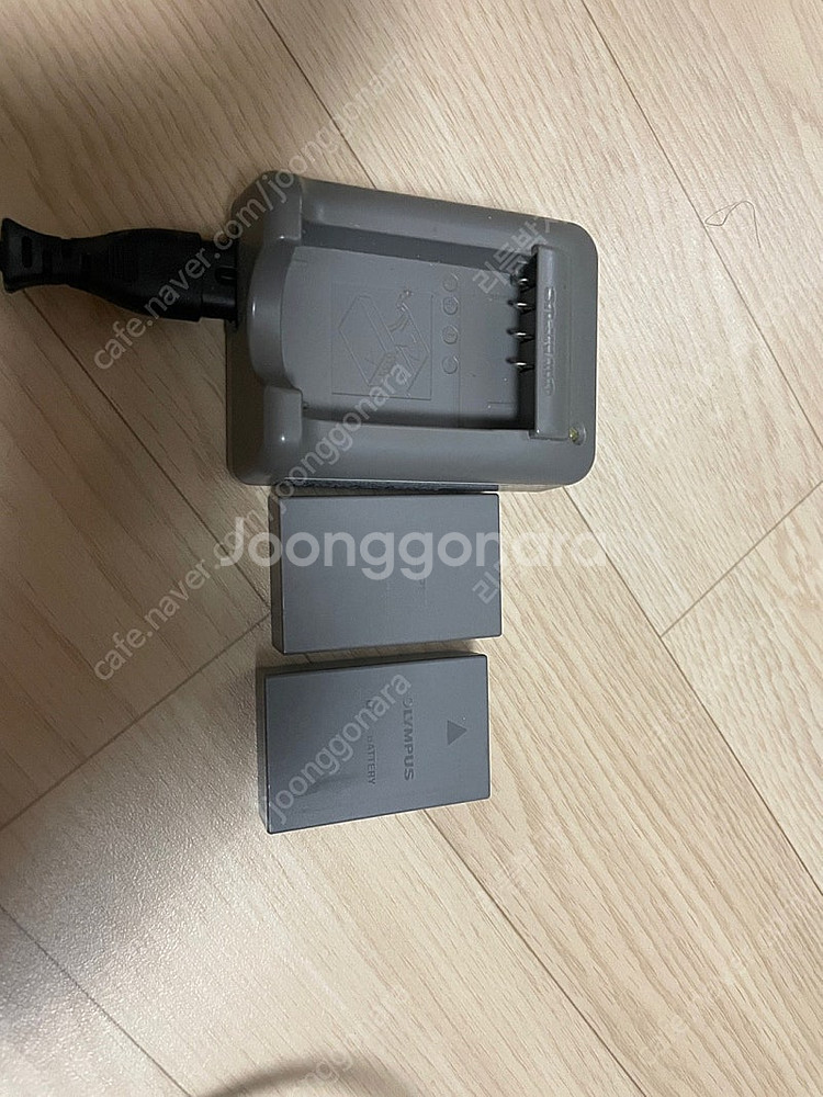 올림푸스 미러리스 카메라 OM-D E-M10 마크2 (45.8 ,20.7 ,7아티산 어안렌즈 카메라가방) 팝니다--7