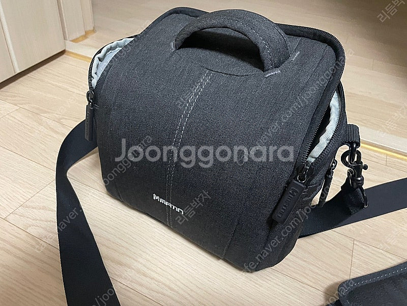 올림푸스 미러리스 카메라 OM-D E-M10 마크2 (45.8 ,20.7 ,7아티산 어안렌즈 카메라가방) 팝니다--8