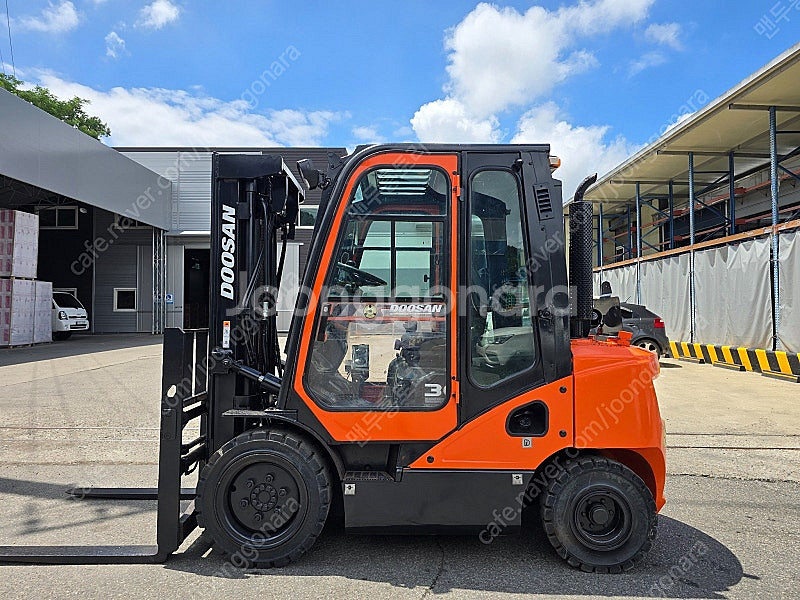 3톤 중고지게차 매물 떴다! 두산 D30S-7 자동발·...--2