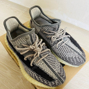 아디다스 이지부스트 265