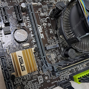 asus아소스메인보드H110M-A/M.2 M.2있는보드와 I5 6400CPU DDR4 8기가팝니다 백플레인포함