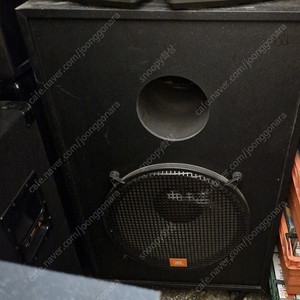 (가격인하) 스피커 JBL 18인치 1조(=2통) 팔아요~ (가격인하)