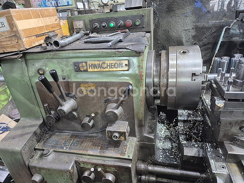 화천범용선반 HL580-2000 2001년식 긴급하게 ...--3