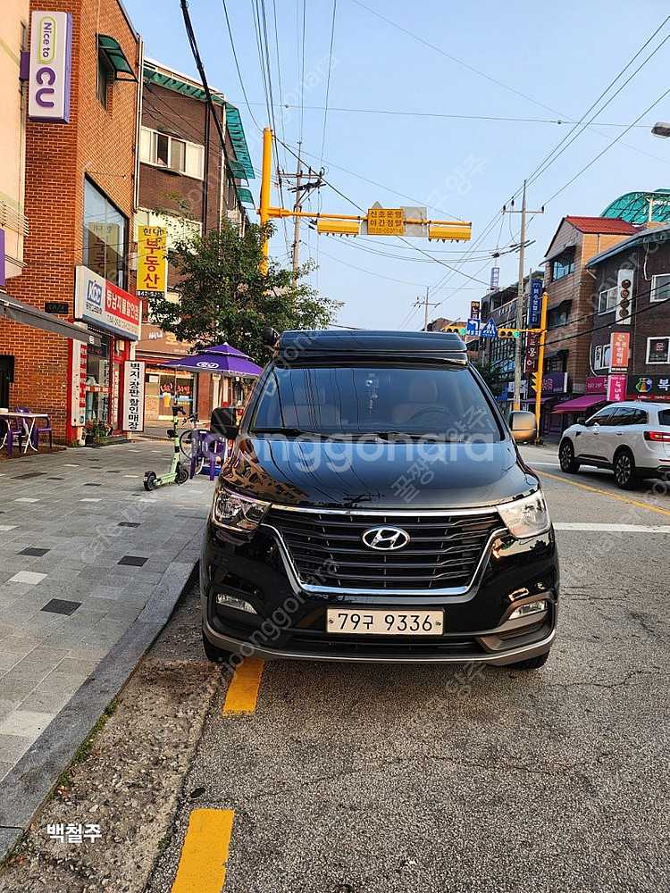 스타렉스현대순정캠핑카.20년7월.4WD.7만K. 검정색.상태최강 .판매합니다--1