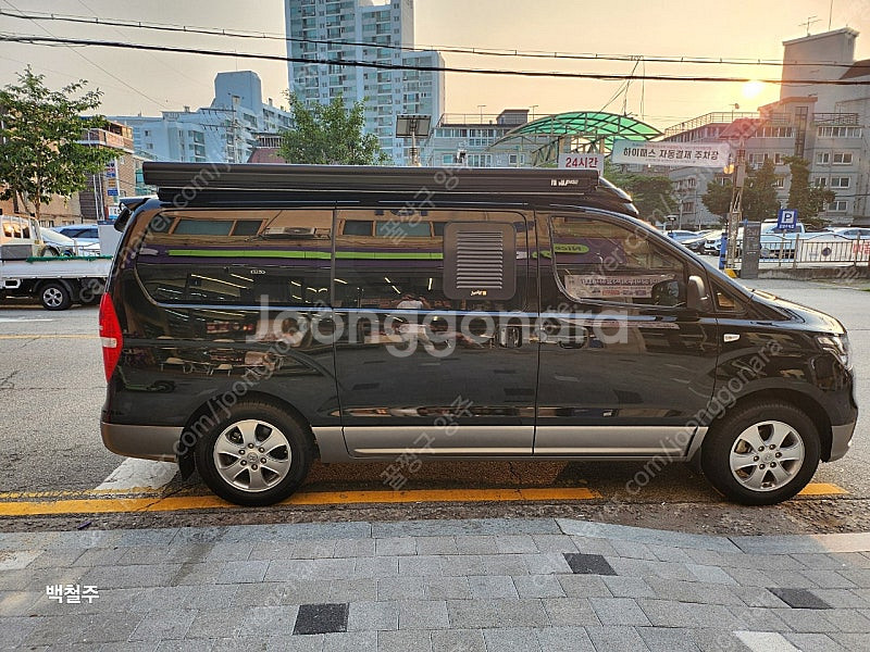 스타렉스현대순정캠핑카.20년7월.4WD.7만K. 검정색.상태최강 .판매합니다--2