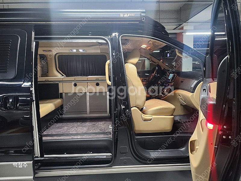 스타렉스현대순정캠핑카.20년7월.4WD.7만K. 검정색.상태최강 .판매합니다--5