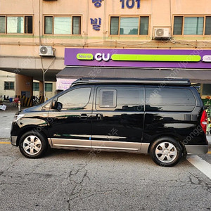 스타렉스현대순정캠핑카.20년7월.7만K.검정색.상태최강.판매