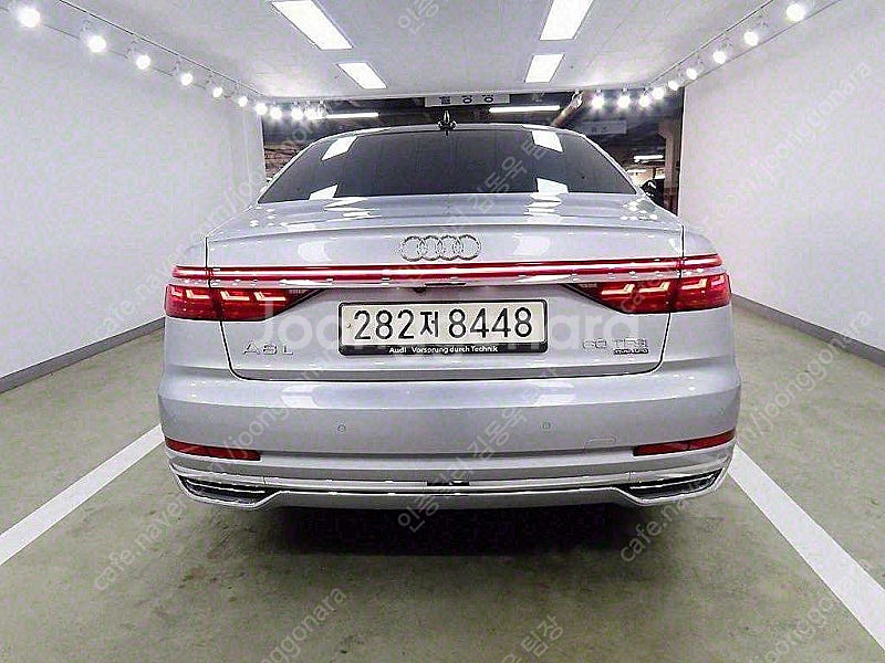 74,131 km 아우디 A8 중고 21년식 60 TF...--8