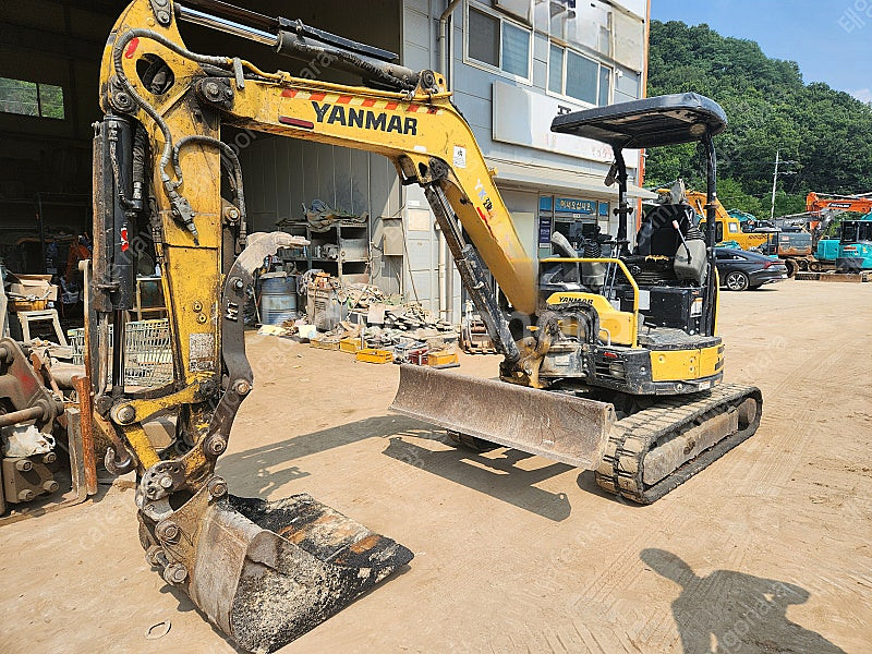 중고굴삭기 3.5톤 얀마 VIO35 코끼리집게 장착 전...--1