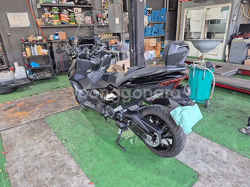 티맥스 560 23년식 4천키로대 무사고 무꿍차량 판매...--1