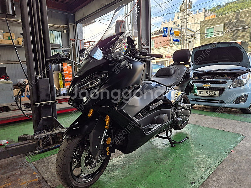 티맥스 560 23년식 4천키로대 무사고 무꿍차량 판매...--3